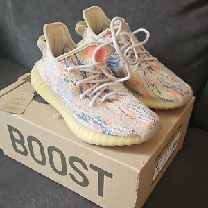 Yeezy Boost 350 V2, Size 6 Mens, Oatmeal Colorway